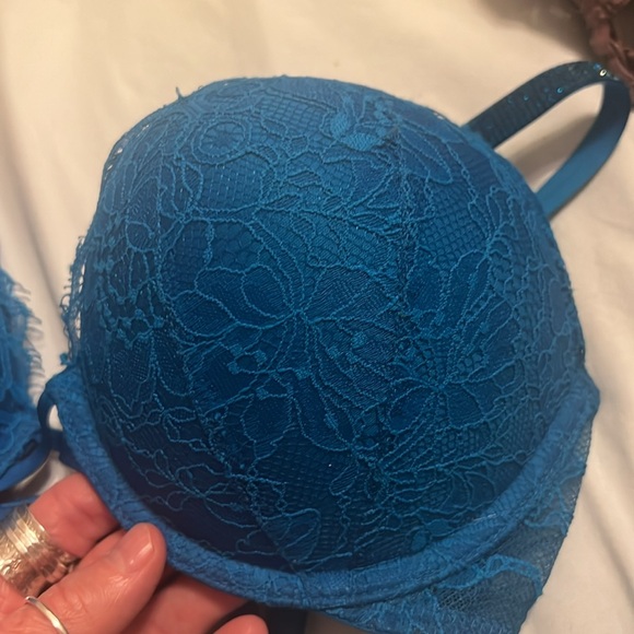 Victoria’s Secret Bombshell Bra 36 B - Picture 5 of 5